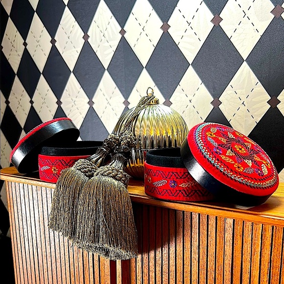 Pair of Vintage Embroidered Fabric Boxes | Hand-Stitched • Round • Red - Picture 5 of 9